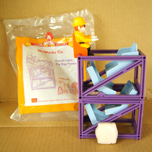 マクドナルド ハッピーセット スヌーピー「Hamburglar Zig Zag Feeder」ピーナッツ McWorks Co. Collect all 4 McDonald's HappySet