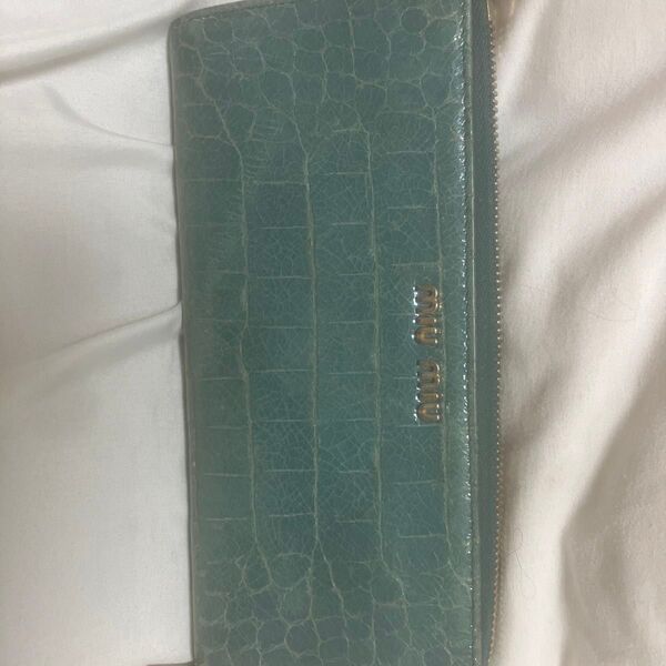 MIUMIU長財布