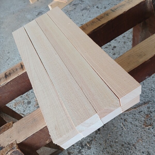 角材-903【45.8×4.7×2.8~3.3cm】 国産ひのき 角材 8本セット テーブル脚 枠組み 一枚板 無垢材 桧 檜 DIY