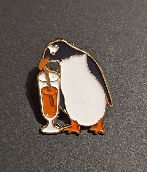 ペンギン × ジュース ピンバッジ