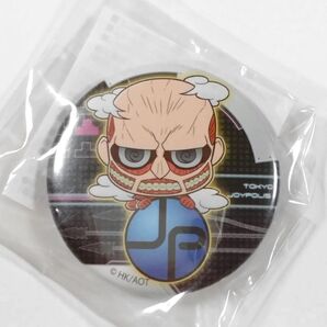 進撃の巨人■超大型巨人■缶バッジ■ジョイポリス 東京 TOKYO JOYPOLIS JP ミニ缶バッジ