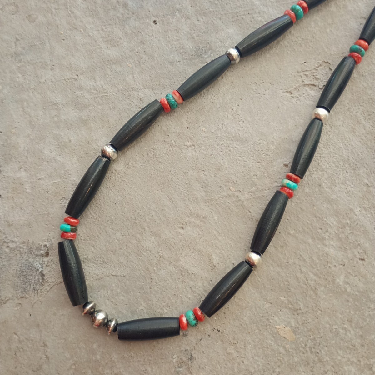 363 天然ターコイズとナバホパール　スパイニーオイスター　ネックレス ネイティ