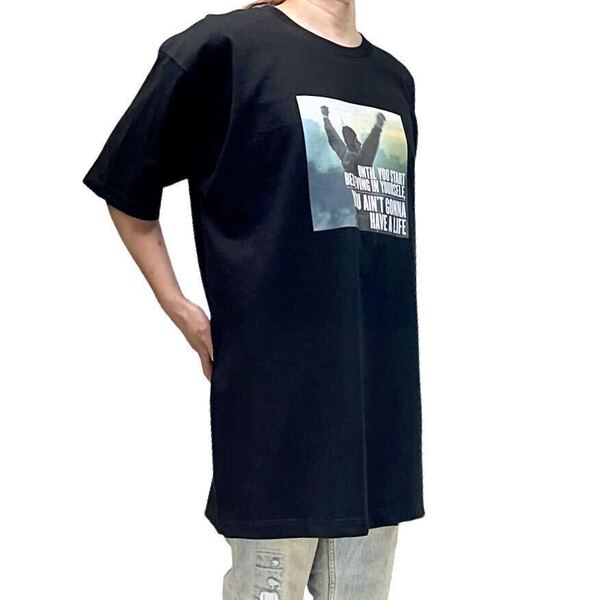 新品 ロッキー 階段 フィラデルフィア美術館 ガッツポーズ メッセージ スタローン ボクシング映画 ビッグ Tシャツ オーバーサイズ 4XL(5L)