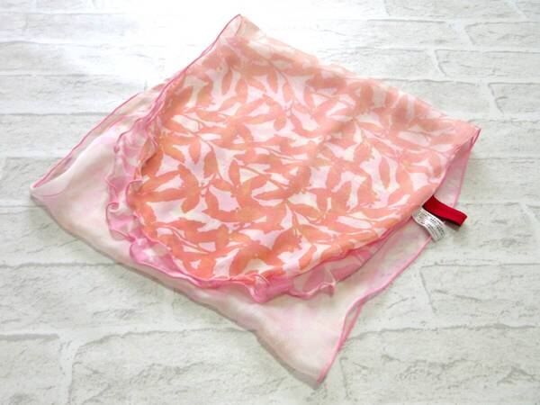 美品 送料込み CHARLES JOURDAN シャルルジョルダン ピンク 花柄 ウォッシャブル シルク シフォン スカーフ 日本製 桜 フラワー 柄 洗える