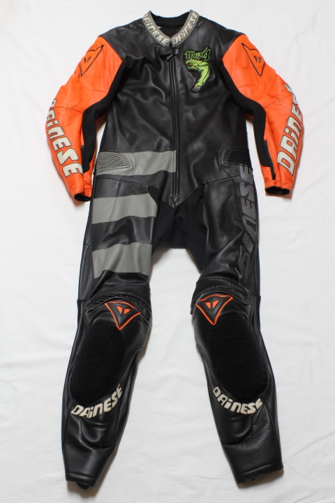 Yahoo!オークション -「ダイネーゼ dainese 48」(革ツナギ Yahoo!オークション -「ダイネーゼ dainese 48」(革ツナギ