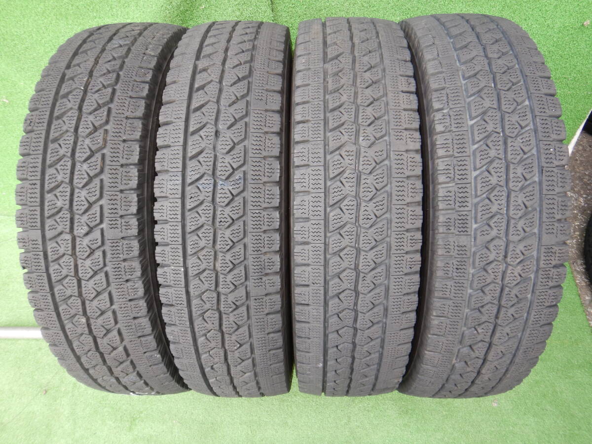 ブリヂストン BLIZZAK W979 205/85R16 117/115L オークション ブリヂストン BLIZZAK W979 205/85R16 117/115L オークション