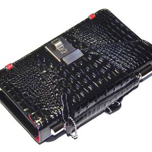 【ブラックフライデータイムセール】【送料込み】【限定】【新品】【税込み】牛革クロコ型押し加工☆背面財布機能付☆鍵付☆セカンドバッグ