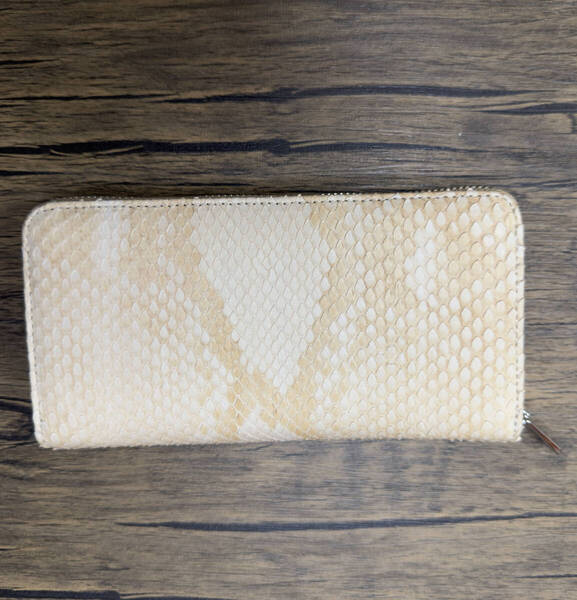 ホワイトパイソン 長財布 パイソンレザー 財布 ハンドメイド 高級本革 レザー 蛇革 エキゾチック 高級パイソン 金運開 運 風水 限定生産