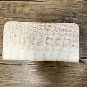 ヒマラヤクロコダイル 一枚革 長財布 ラウンドファスナー 財布 白 鰐皮 ハンドメイド 最高級本革 メンズ レディース 本物保証 完全限定生産