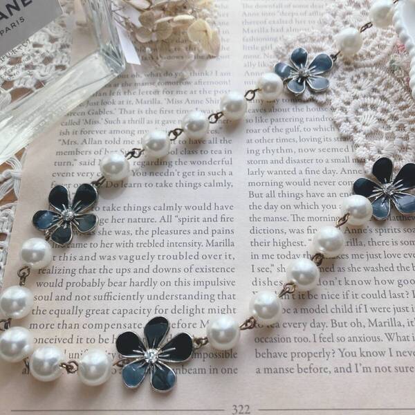 ネックレス 花モチーフ パールネックレス 黒花 キラキラストーン ブラック フラワー☆Vintage jewelry accessoriesk0900