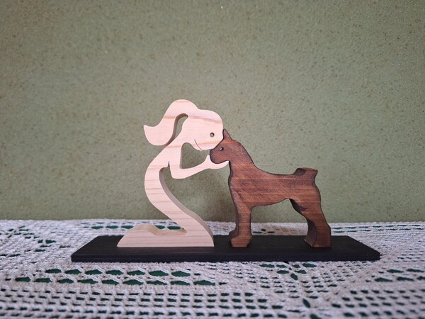 木工アート Woman&Boxer dog