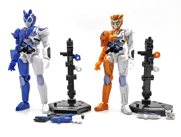 【送料無料】装動 仮面ライダーゼロワン 仮面ライダーバルカン バルキリー 2体セット シューティングウルフ ラッシングチーター 掌動 SHODO