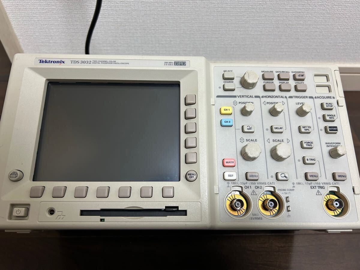 AUC-1047 TEKTRONIX TD3044B デジタル・フォスファ AUC-1047 TEKTRONIX TD3044B デジタル・フォスファ