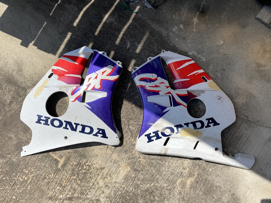 Yahoo!オークション -「cbr250r mc19 タンク」の落札相場・落札価格 Yahoo!オークション -「cbr250r mc19 タンク」の落札相場・落札価格