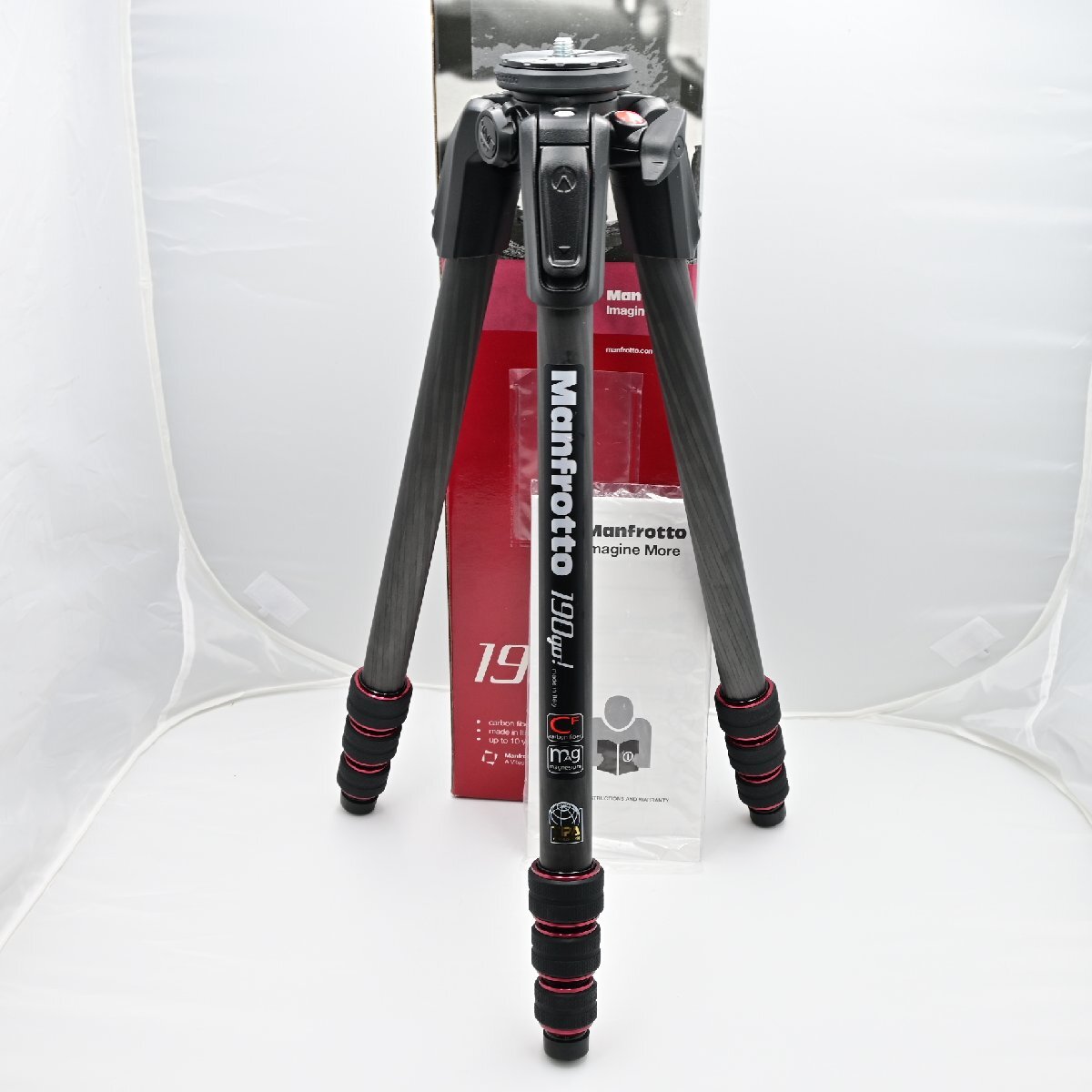 マンフロット Manfrotto 190go! M-lock カーボンファイバー三脚4段 ブラック MT190GOC4