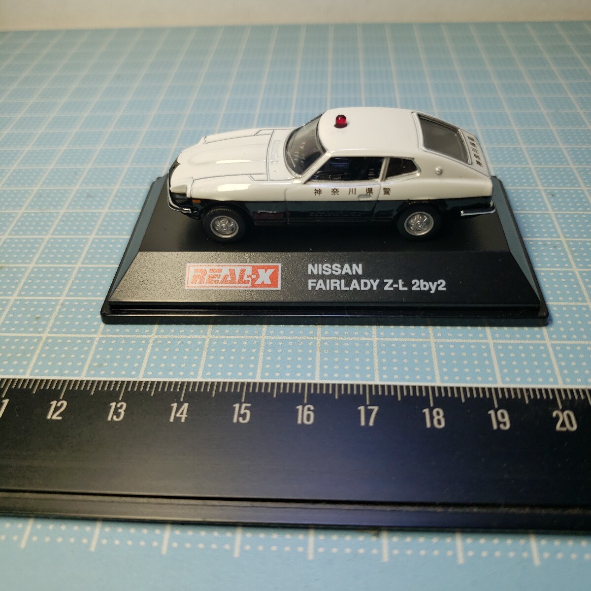 REAL-X NISSAN フェアレディ Z-L 2by2 1/72スケール - メルカリ