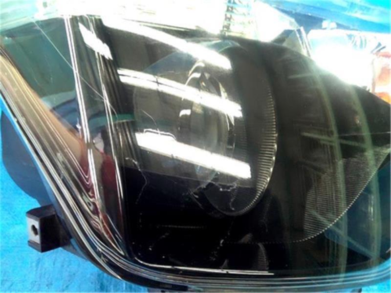 トヨタ 純正 スペイド 《 NCP141 》 右ヘッドライト P70300-24007230 トヨタ 純正 スペイド 《 NCP141 》 右ヘッドライト P70300-24007230