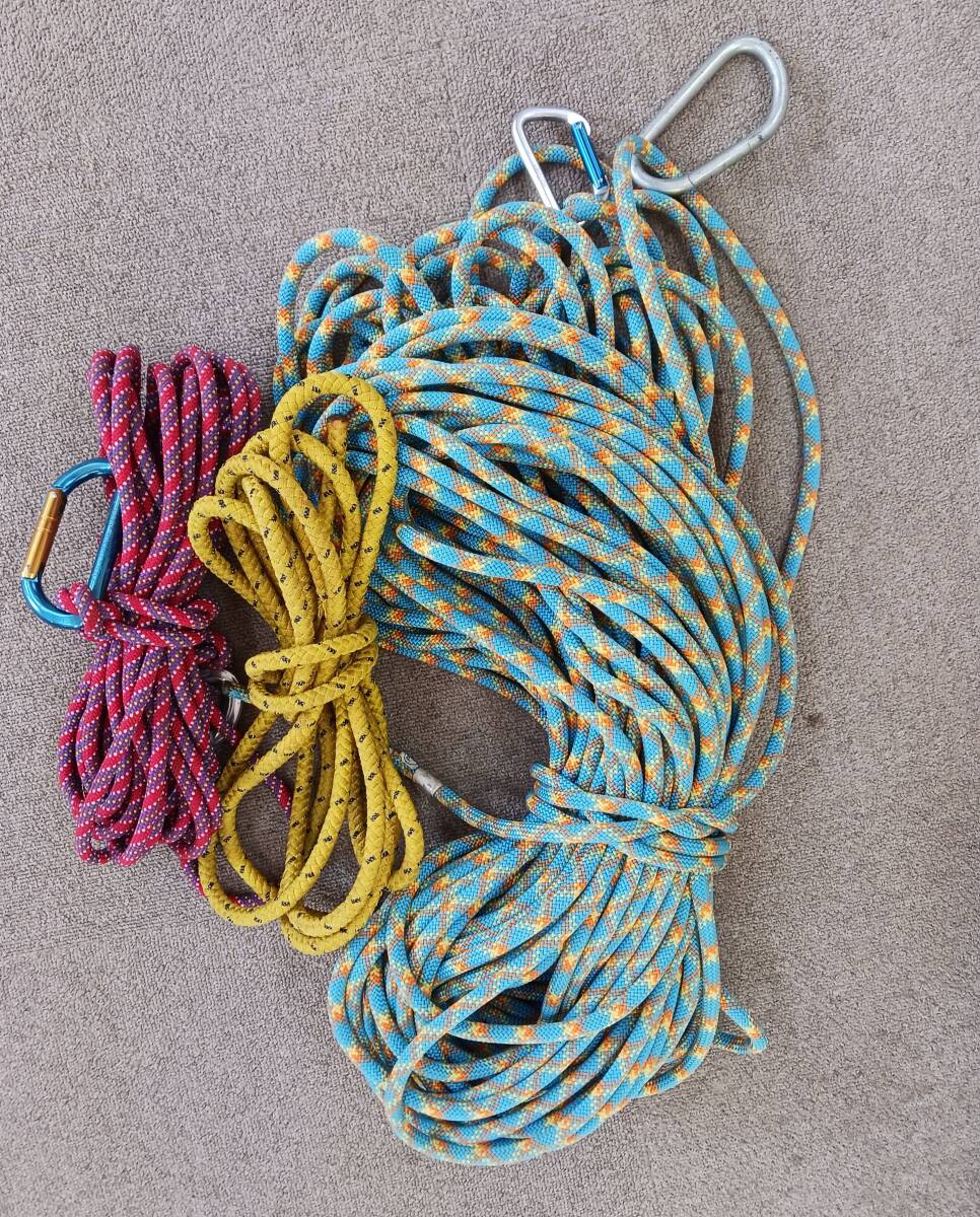 【中古美品数回使用】マムート MAMMUT ロープ 50m カナビラ付き 水色 赤 黄色 登山 ロッククライミング 数メートル 直径9.5mm