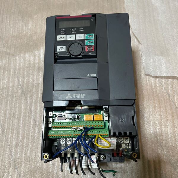 三菱電機 インバーター A820-2.2K-1