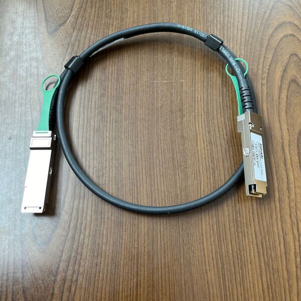 609p1301☆ Estrade QSFP+コネクタ付Twinaxダイレクトアタッチケーブル(1m)