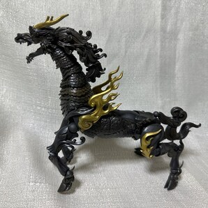 【中古】タケヤ式自在置物 麒麟 鉄錆地調版