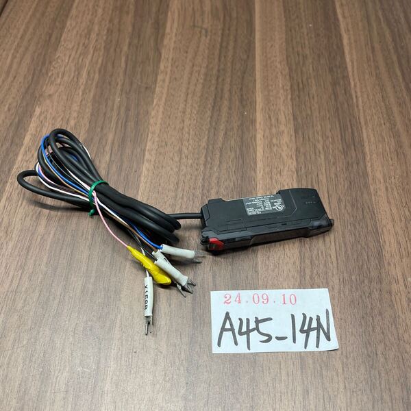 「A45_14N」キーエンス KEYENCE FS-N43N デジタルファイバアンプ ケーブルタイプ (240910)