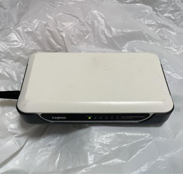 Logitec スイッチングハブ 5ポート プラスチックケース 電源外付 10/100Mbps ホワイト LAN-SW05/PH