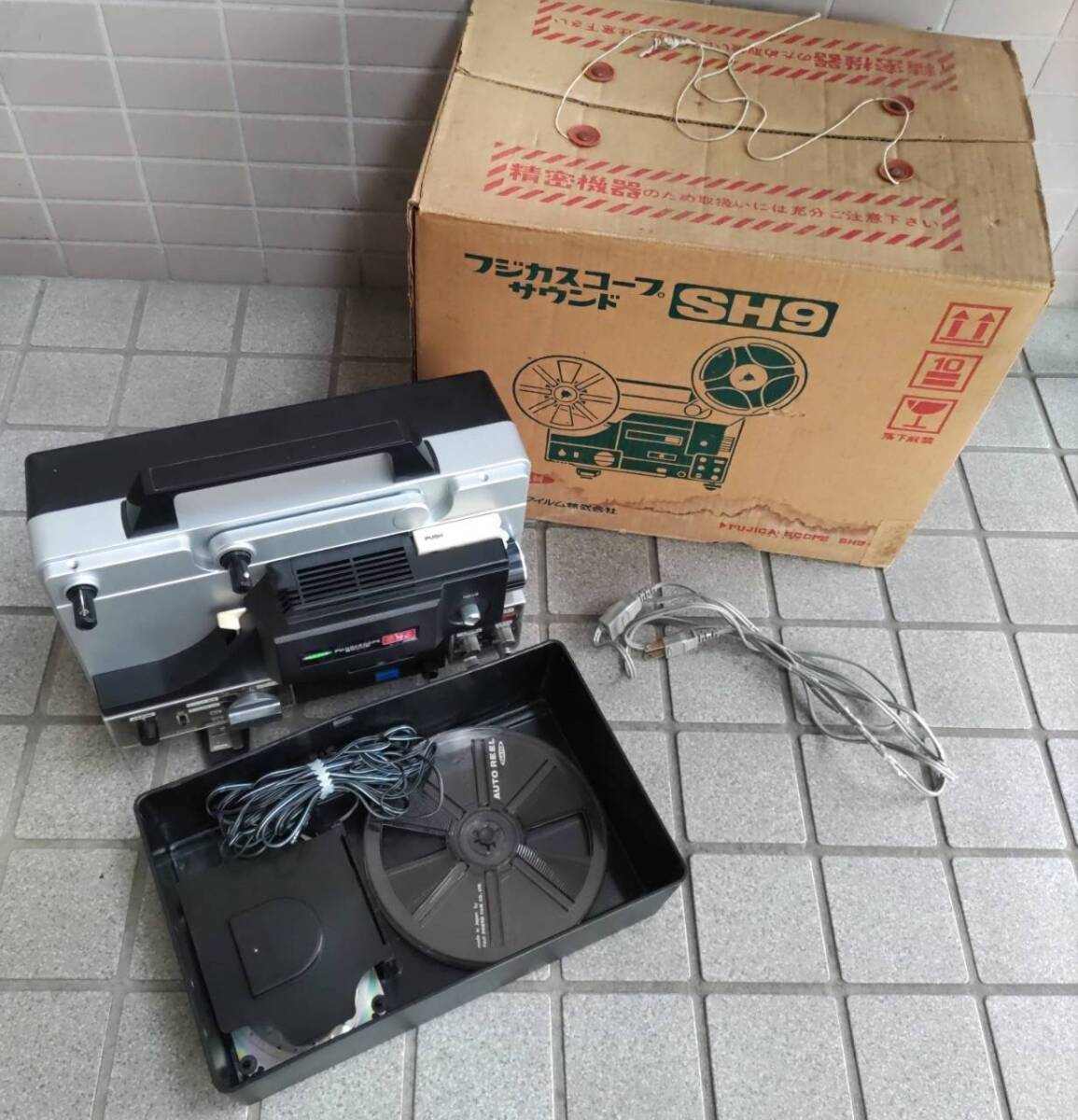Yahoo!オークション -「8mm 映写機 sh9」の落札相場・落札価格 Yahoo!オークション -「8mm 映写機 sh9」の落札相場・落札価格