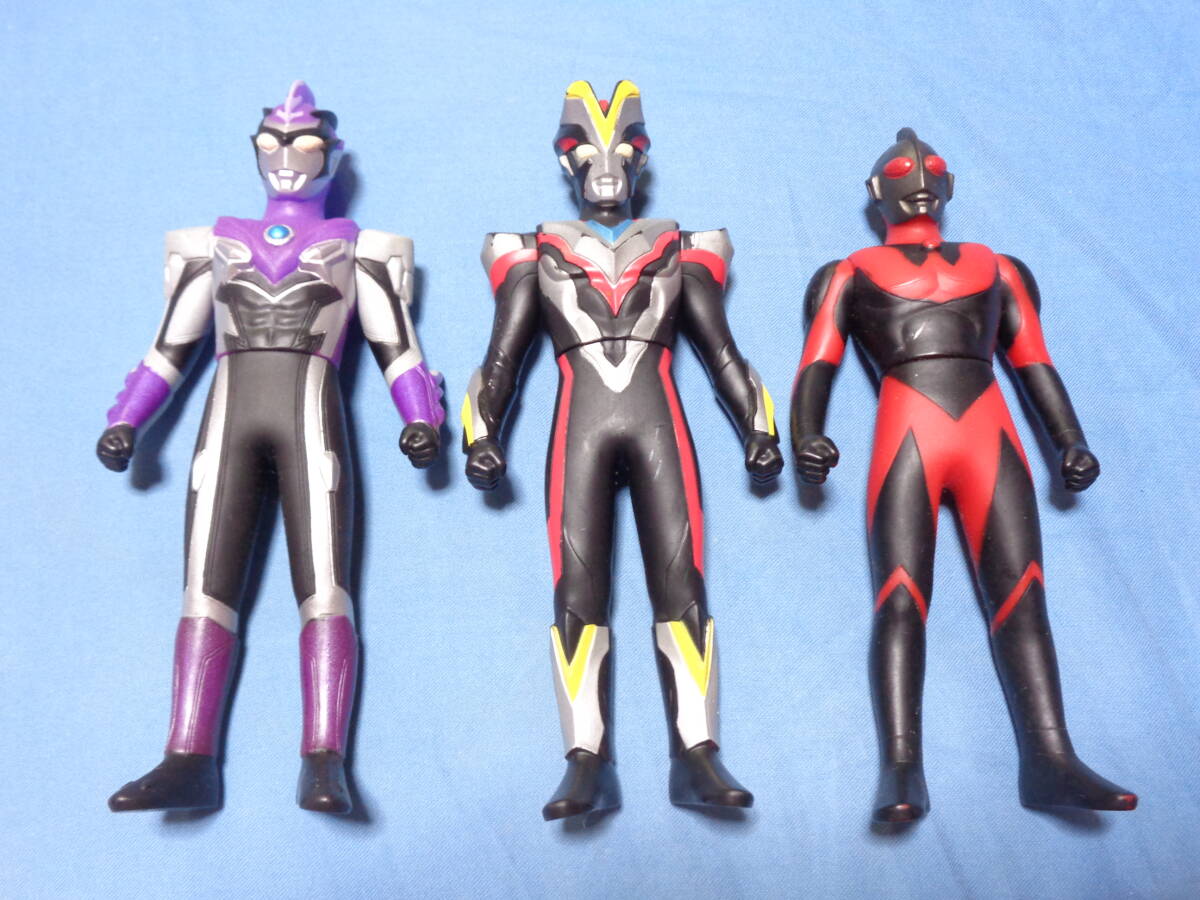 バンダイ ウルトラダークヒーローソフビ 16種まとめて Yahoo!オークション -「ウルトラマンダーク ソフビ」の落札相場