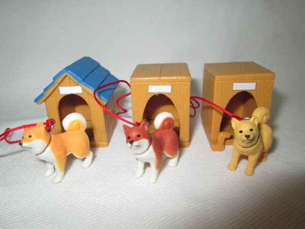 ★中古 2015 EPOCH エポック社 犬と犬小屋 おさんぽ、まだかな? うす茶×シロ 茶×シロ うす茶 机の上で飼ってるみたい! カプセルガチャ★