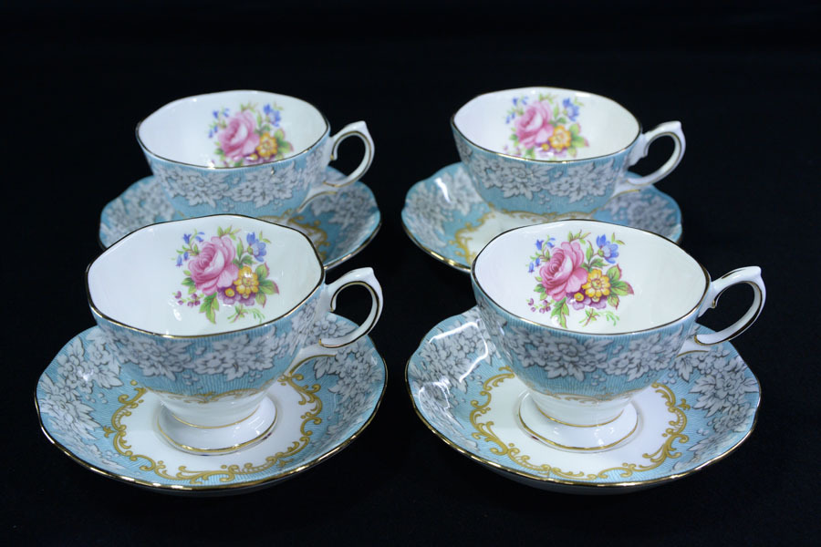 【未使用美品】ロイヤルアルバート★CHANTILLY★トリオ　ペア② 美品】ロイヤルアルバート☆CHANTILLY☆トリオ ペア②