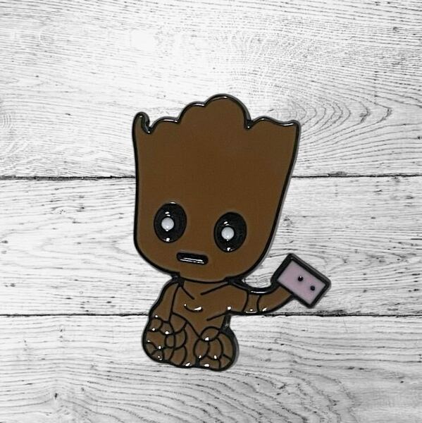 175 ピンバッジ ピンズ グルート ガーディアンズオブギャラクシー ブローチ
