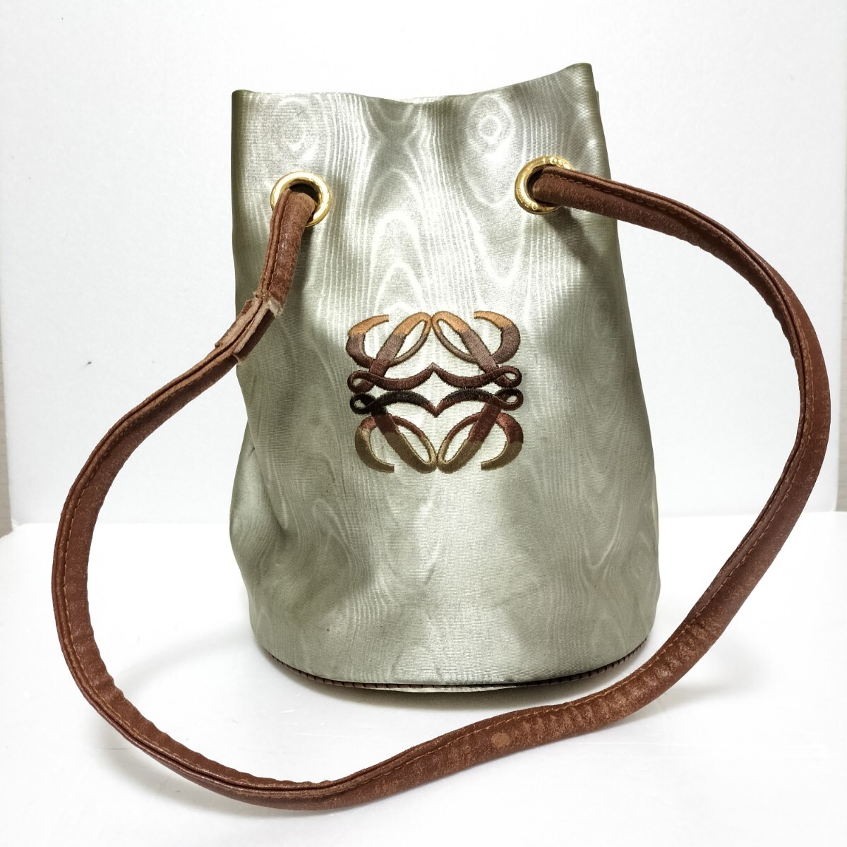 2025年最新】Yahoo!オークション -(loewe ロエベ) 巾着の中古品 2025年最新】Yahoo!オークション -(loewe ロエベ) 巾着の中古品
