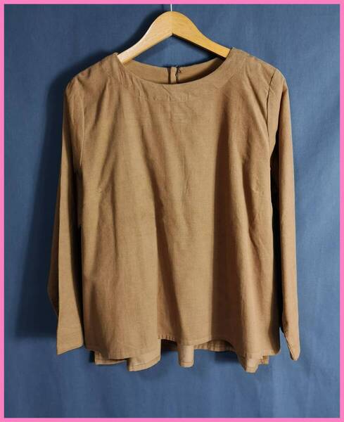 BLW‐40☆秋冬☆新品☆送料込み☆即決☆ナチュラル系☆薄手のコーデュロイ素材☆M~Lサイズ☆ブラウス☆ブラウン系☆ゆったり