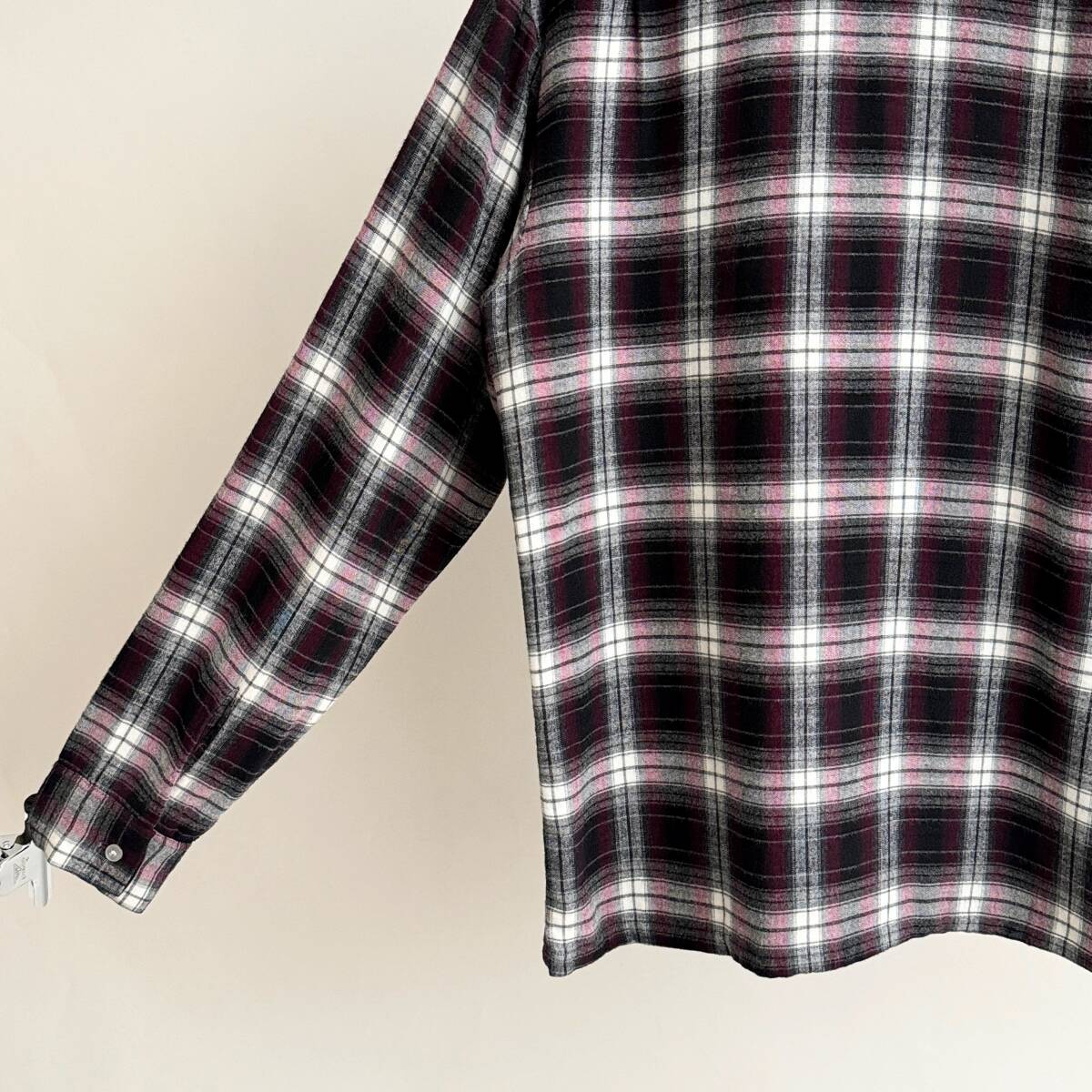 希少《 Mint Condition(未洗) / Campus 》50s 60s 極上品【 キャンパス 黒 ブラック 紫 オンブレ レーヨン シャツ M ビンテージ 】 希少《 Mint Condition(未洗) / Campus 》50s 60s 極上品【 キャンパス 黒 ブラック 紫 オンブレ レーヨン シャツ M ビンテージ 】