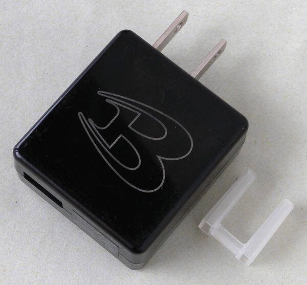 送料無料 BURTLE バートル 空調服 用 USB充電器 5V 2.1A USB-A 長信ジャパン 即決!