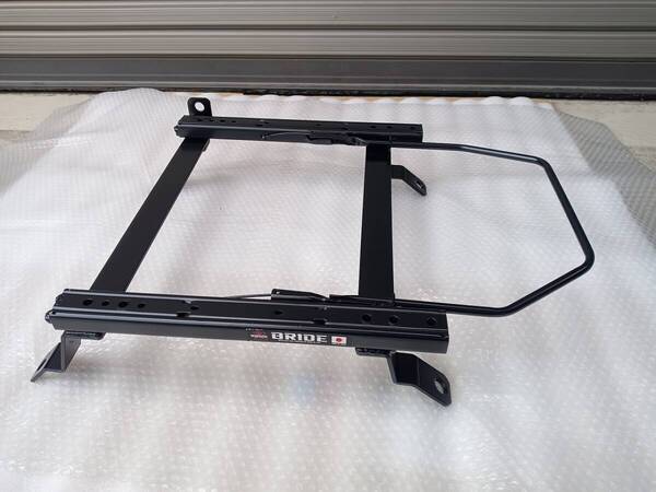 ブリッド シートレール VAB WRX STI インプレッサ 運転席 右側 R側 R0 RH BRIDE GP2 VMG インプレッサスポーツ レヴォーグ 4090