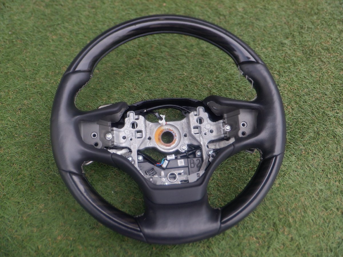 Amazon | TOYOTA【ﾄﾖﾀ】VOXY【ｳﾞｫｸｼｰ】 ウッド調ステアリング