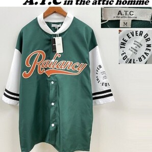 /M/ A.T.C in the attic グリーン 半袖シャツ アウトドア キャンプ スポーツ野球 バイク ホワイト ブラックロゴ インジアティック