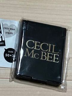 ガチャ　セシルマクビー コンパクトミラー　BLACK× GOLD