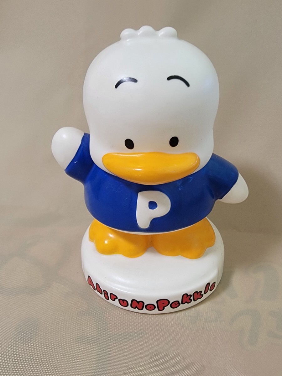 ☆匿名配送　富士銀行　サンリオ　あひるのペックル貯金箱　限定品　非売品