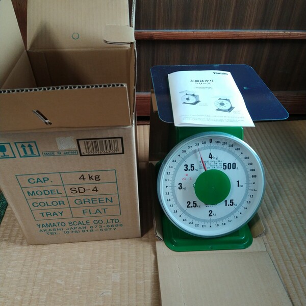 ヤマト 普及型上皿はかり SD−4 (4kg)在庫期間長いので箱は少し痛みありますが、未使用の新品です。