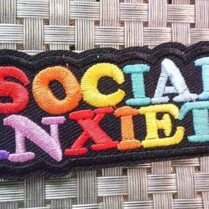 《彩色SA英語》■新品未使用 SOCIAL ANXIETY 個性 社交不安 多様性社会 自分らしく 刺繍ワッペン■アメリカ カルチャー■共生 仲間