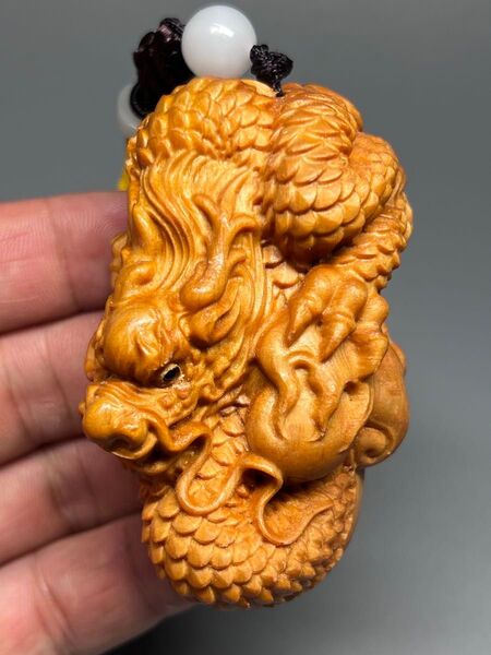 龍 根付 細密木彫 一刀彫 (龍/竜/辰) 置物 飾り お土産 お守り 贈り物