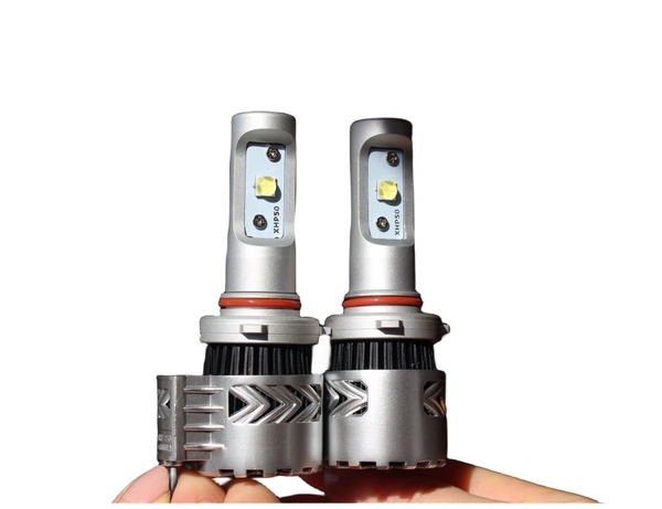 車検対応 LEDヘッドライト CREEチップ搭載 6500K ホワイト 9006/HB4 LEDバルブ 一体型 車用 電装ライト