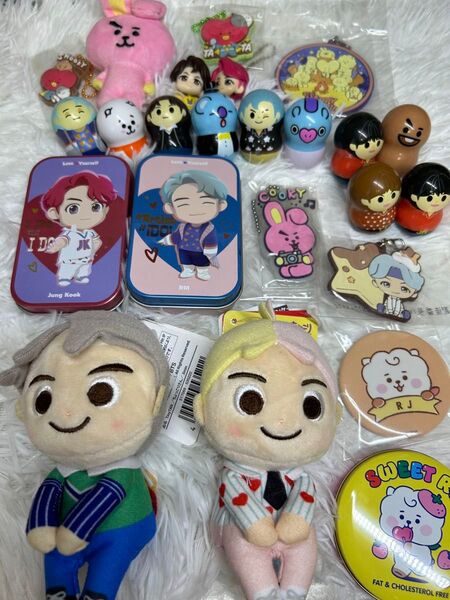 BTS BT21 tinytan ぬいぐるみ キーリング 缶バ