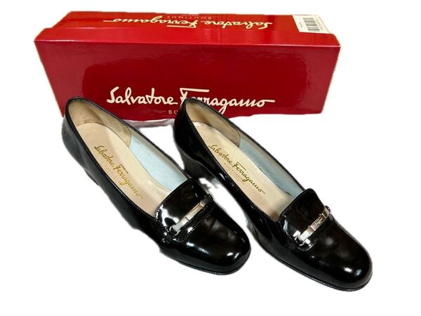 Salvatore Ferragamo サルヴァトーレ・フェラガモ 黒