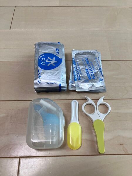 貝印 ベビー用爪切り ピンセット ピジョン 鼻吸い器 水だけぬれコットン