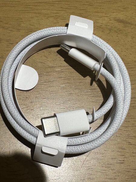 Apple純正60W USB-C充電ケーブル(1m) iPhone 編み込み式