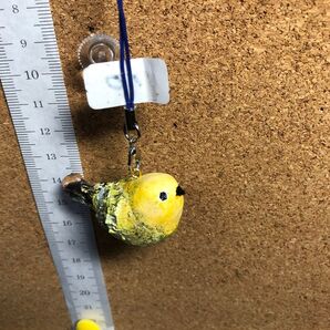 胡桃の殻で変身 森の仲間たち鳥になる ストラップ